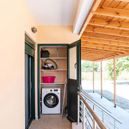 Niotis House - Elegance & Comfort In The Daire *