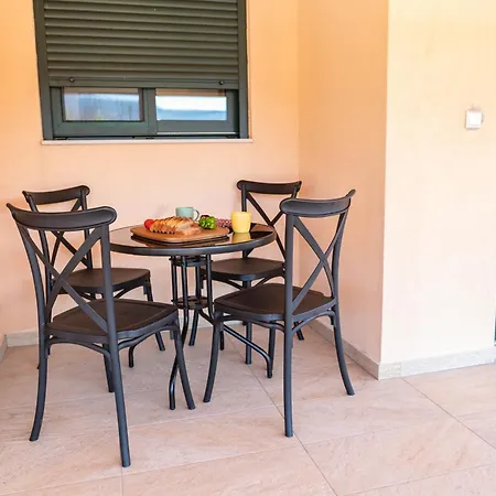 Niotis House - Elegance & Comfort In The Apartment *